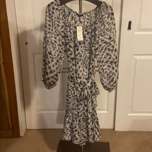 TBS Black/ White Dress 14W on/off Shoulder